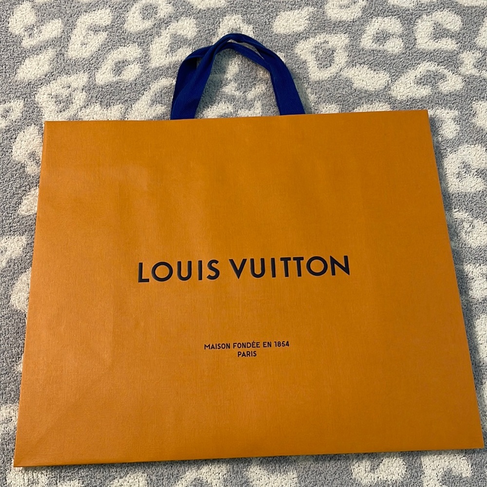 Louis Vuitton Shopper